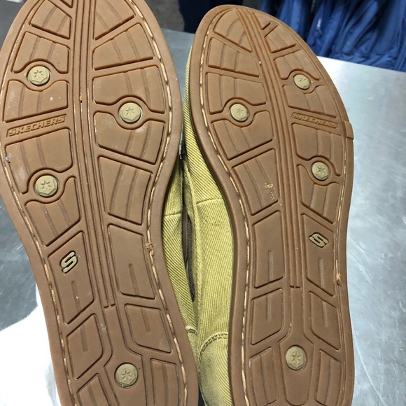 Sketchers relaxed fit memory foam slip on shoe - Picture 2 of 4